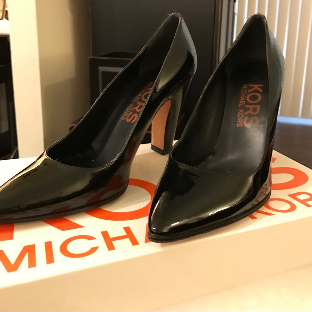 Michael Kors black patent pumps